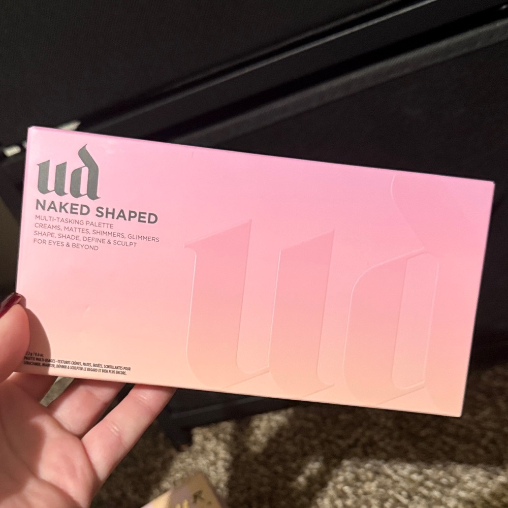 Urban Decay Naked Shaped Palette - Pink and Cream